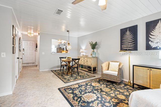 96 Mathews Dr Apt 164, Hilton Head Island, SC 29926