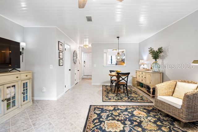 96 Mathews Dr Apt 164, Hilton Head Island, SC 29926