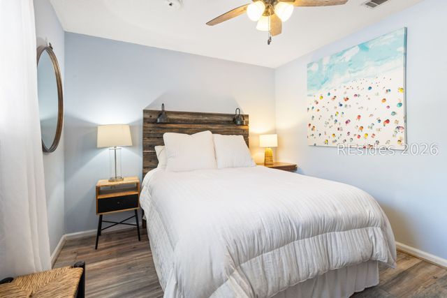 96 Mathews Dr Apt 164, Hilton Head Island, SC 29926