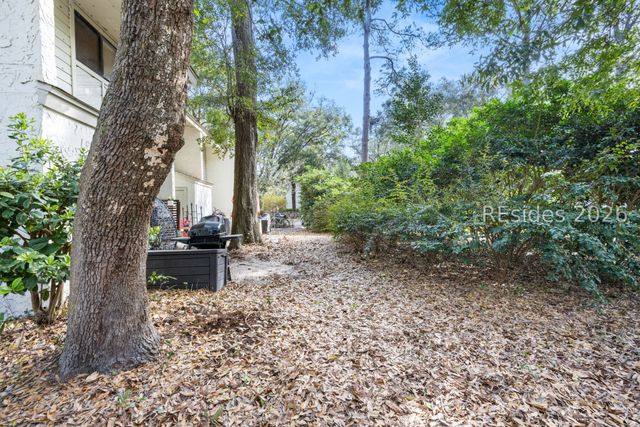 96 Mathews Dr Apt 164, Hilton Head Island, SC 29926