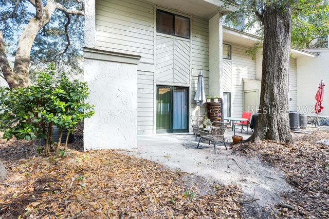 96 Mathews Dr Apt 164, Hilton Head Island, SC 29926