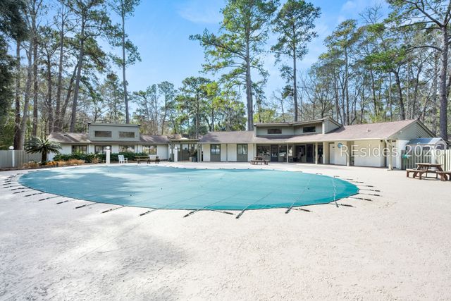 96 Mathews Dr Apt 164, Hilton Head Island, SC 29926