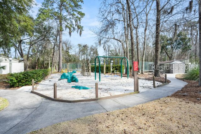 96 Mathews Dr Apt 164, Hilton Head Island, SC 29926