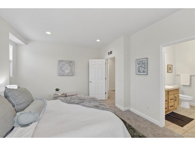 6377 S Xanadu Way, Englewood, CO 80111