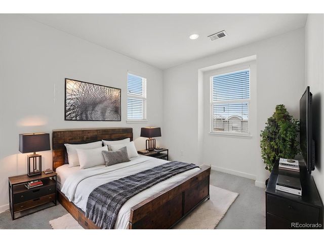 6377 S Xanadu Way, Englewood, CO 80111