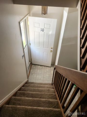 10 Nicholas Court, Spotswood, NJ 08884