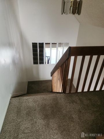 10 Nicholas Court, Spotswood, NJ 08884