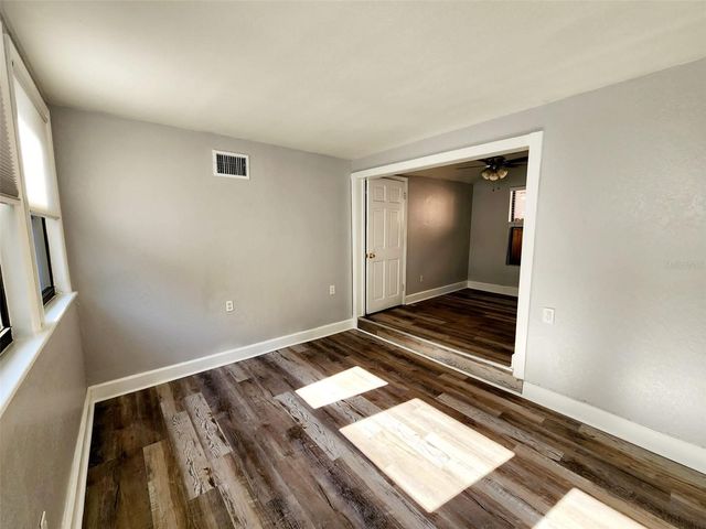 2801 18TH STREET N, St Petersburg, FL 33713