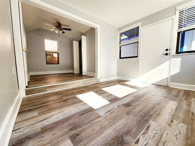 2801 18TH STREET N, St Petersburg, FL 33713