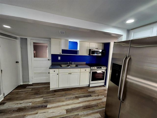 2801 18TH STREET N, St Petersburg, FL 33713