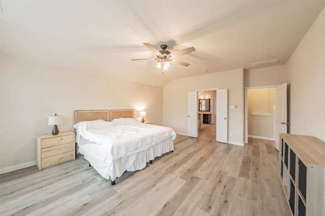 525 Foxcraft Drive, Fort Worth, TX 76131