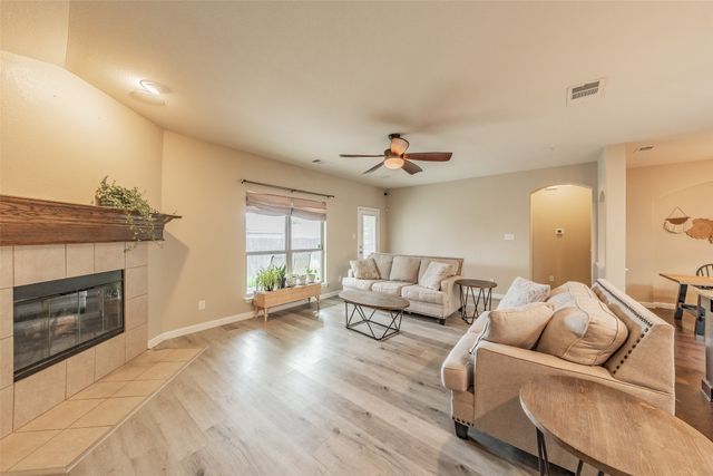 525 Foxcraft Drive, Fort Worth, TX 76131