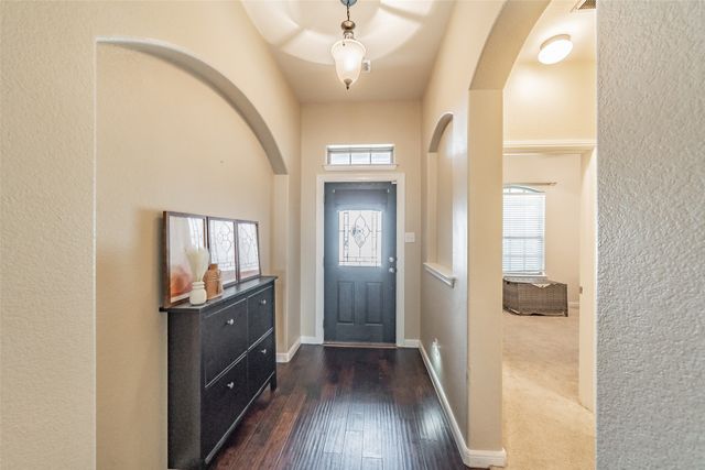 525 Foxcraft Drive, Fort Worth, TX 76131