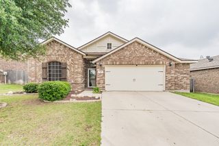 525 Foxcraft Drive, Fort Worth, TX 76131