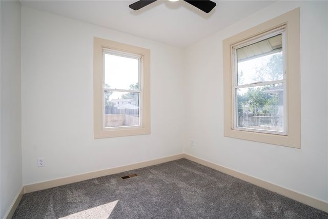 510 E 9th Street N, Newton, IA 50208