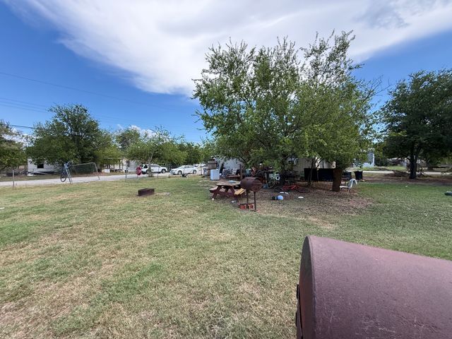 1716 SW 6th Avenue, Mineral Wells, TX 76067
