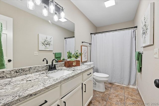 1816 S Gardenia Avenue, Broken Arrow, OK 74012