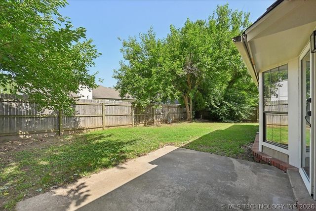 1816 S Gardenia Avenue, Broken Arrow, OK 74012
