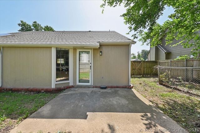 1816 S Gardenia Avenue, Broken Arrow, OK 74012