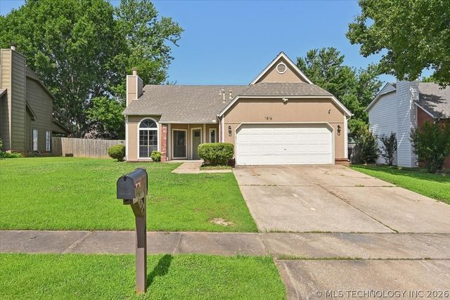 1816 S Gardenia Avenue, Broken Arrow, OK 74012