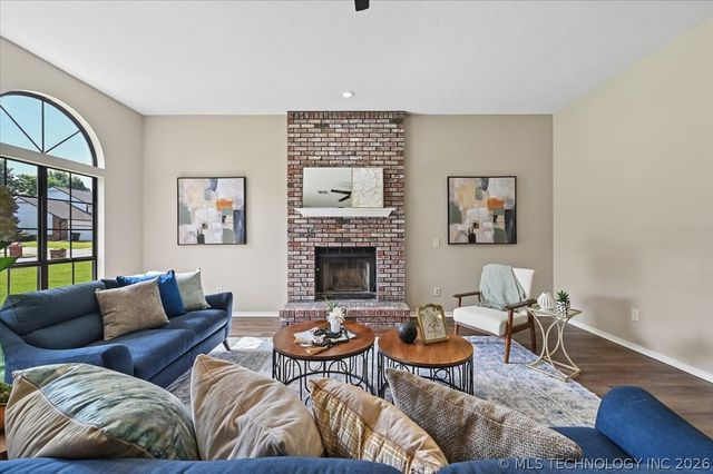 1816 S Gardenia Avenue, Broken Arrow, OK 74012