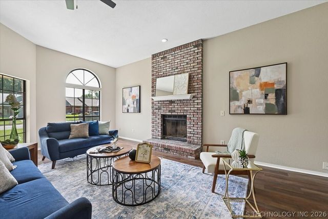 1816 S Gardenia Avenue, Broken Arrow, OK 74012