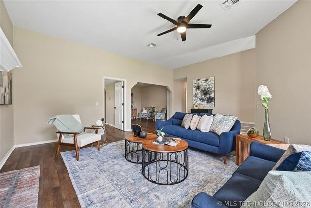 1816 S Gardenia Avenue, Broken Arrow, OK 74012