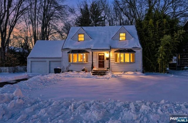 260 W Allendale Avenue, Allendale, NJ 07401