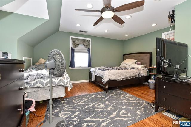 260 W Allendale Avenue, Allendale, NJ 07401