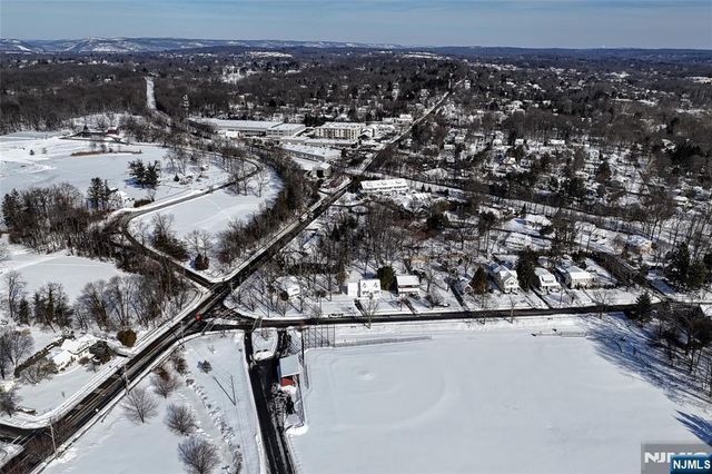 260 W Allendale Avenue, Allendale, NJ 07401