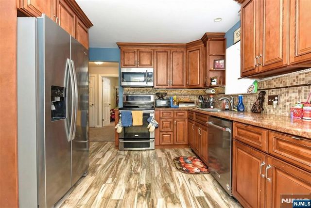 260 W Allendale Avenue, Allendale, NJ 07401