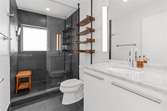 900 Biscayne Blvd 5602, Miami, FL 33132