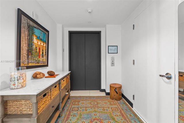 900 Biscayne Blvd 5602, Miami, FL 33132