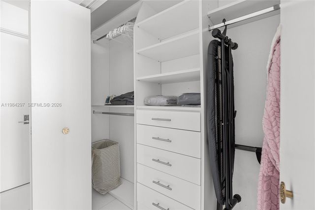 900 Biscayne Blvd 5602, Miami, FL 33132