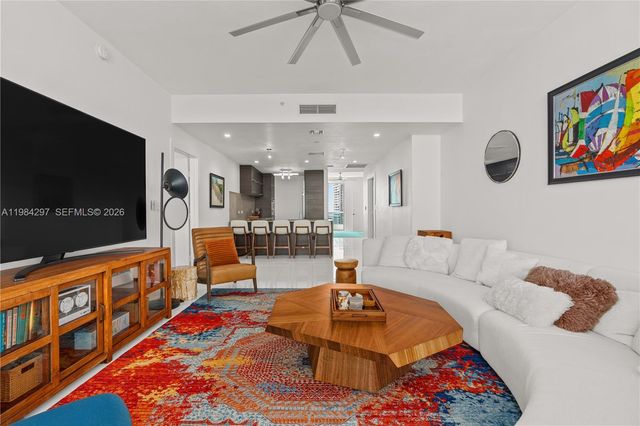 900 Biscayne Blvd 5602, Miami, FL 33132