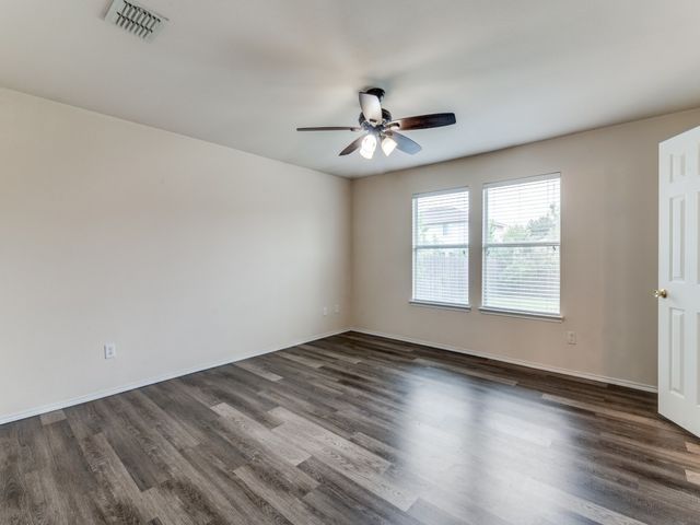 9436 Goldenview Drive, Fort Worth, TX 76244