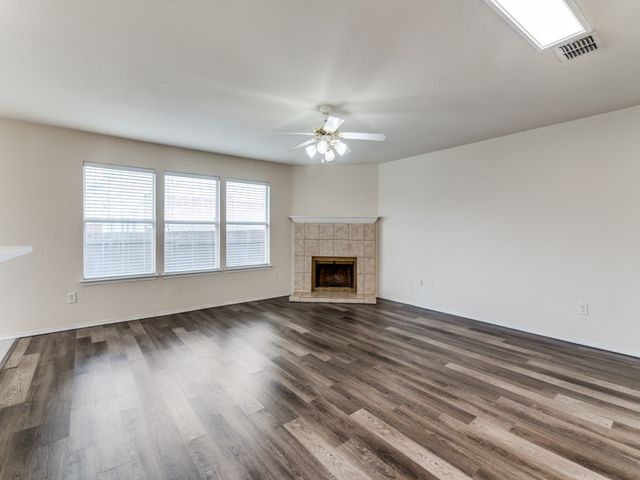 9436 Goldenview Drive, Fort Worth, TX 76244