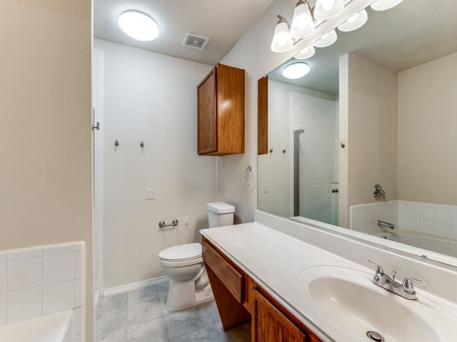 9436 Goldenview Drive, Fort Worth, TX 76244