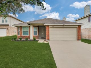9436 Goldenview Drive, Fort Worth, TX 76244