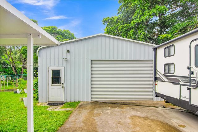 17110 SW 64th Court, Southwest Ranches, FL 33331