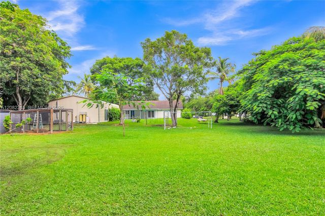 17110 SW 64th Court, Southwest Ranches, FL 33331
