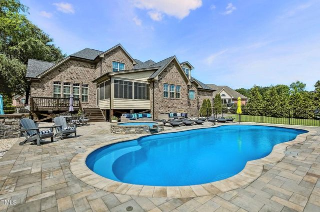 39 Wood Stork Court, Clayton, NC 27520