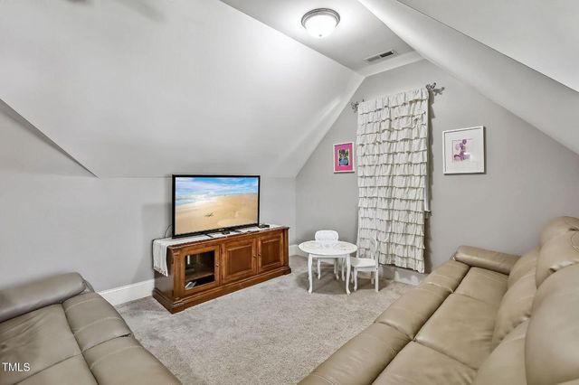 39 Wood Stork Court, Clayton, NC 27520