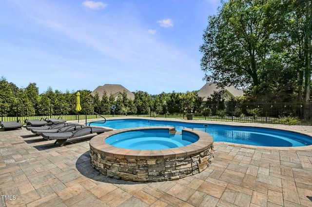 39 Wood Stork Court, Clayton, NC 27520