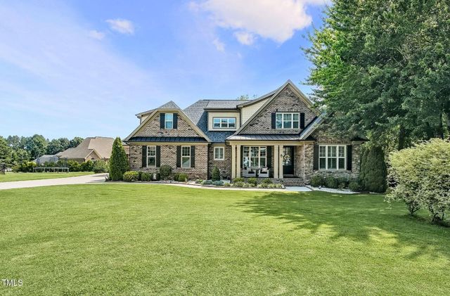 39 Wood Stork Court, Clayton, NC 27520