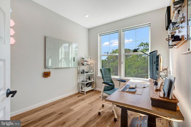 406 BROOKLAND GROVE DR NE, Washington, DC 20017