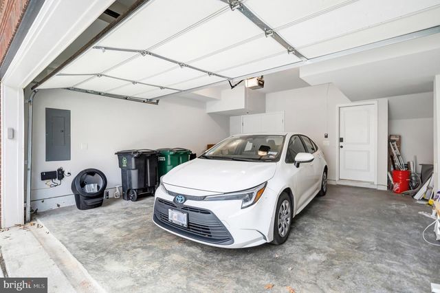 406 BROOKLAND GROVE DR NE, Washington, DC 20017