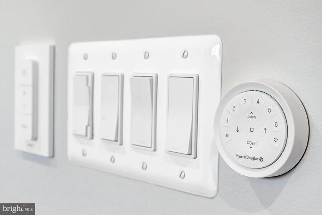 406 BROOKLAND GROVE DR NE, Washington, DC 20017