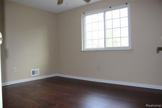 789 Dressler Lane, Rochester Hills, MI 48307