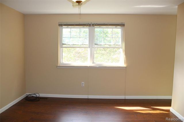 789 Dressler Lane, Rochester Hills, MI 48307